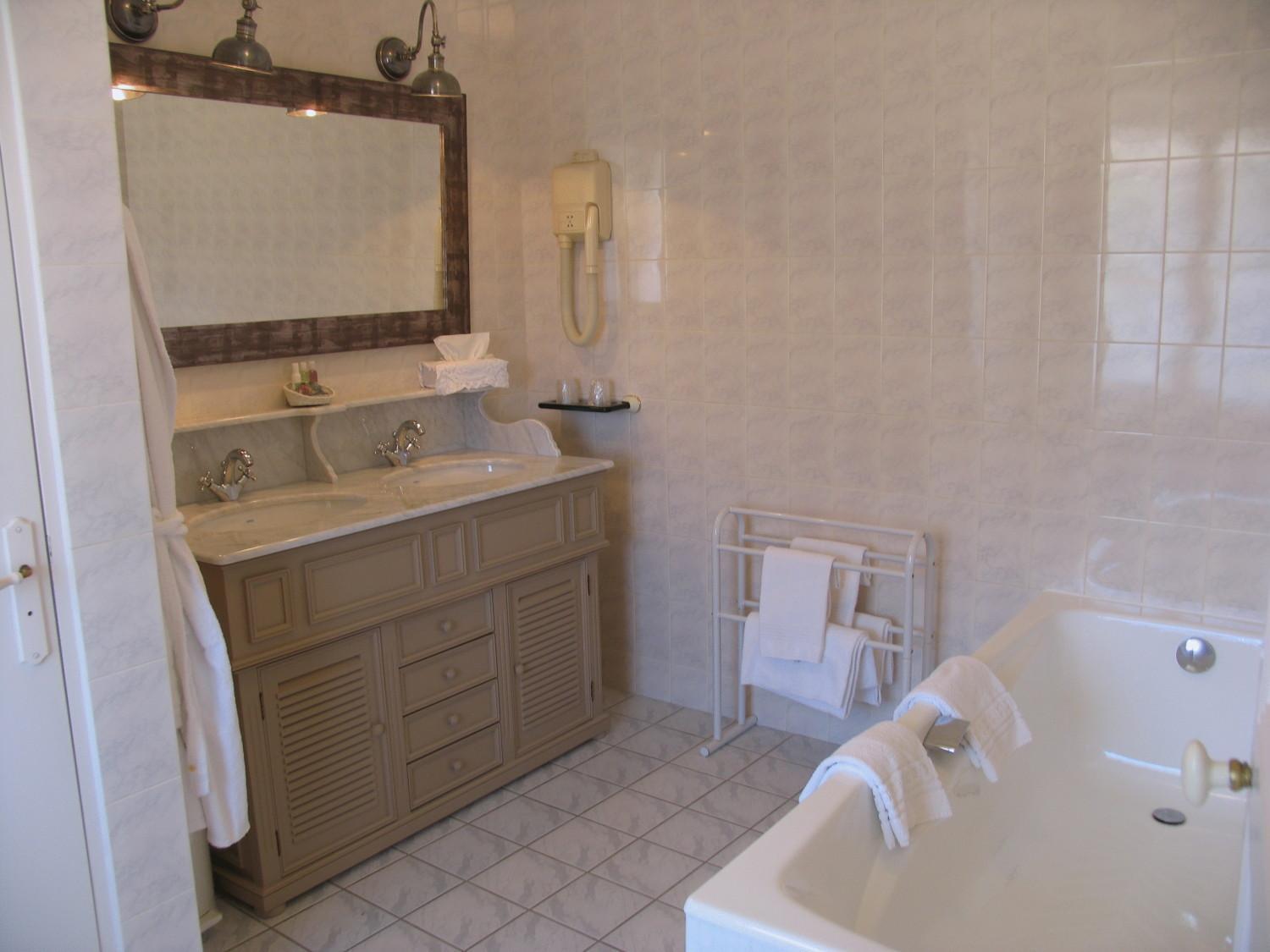 Hotel Villa Reine Hortense Dinard Bagian luar foto