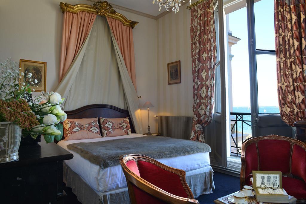 Hotel Villa Reine Hortense Dinard Bagian luar foto